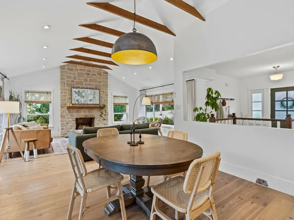 1335 Ridgewood Dr, North Vancouver, BC V7R 1J4