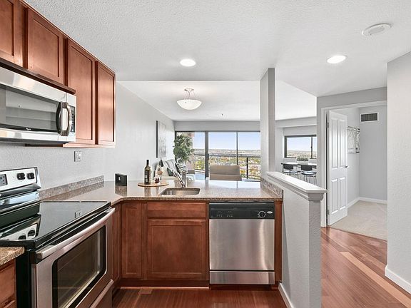 3rd image of 100 Park Ave W APT 1903