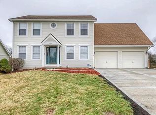 127 Hampton Ct, Lansing, KS 66043