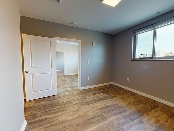 5th image of 10 Essex St #206