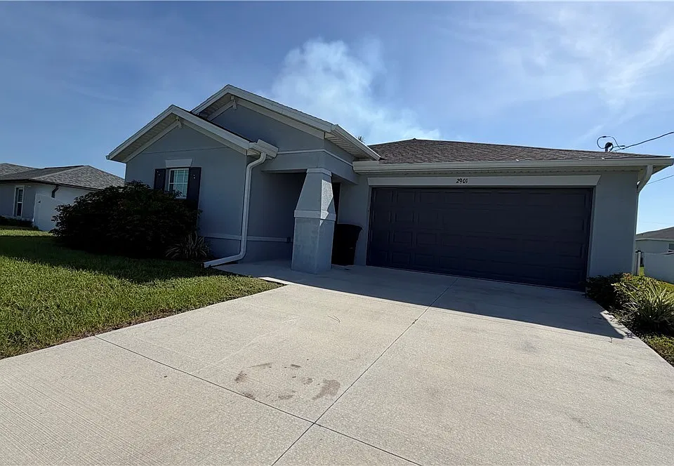 2901 NW 18th Pl