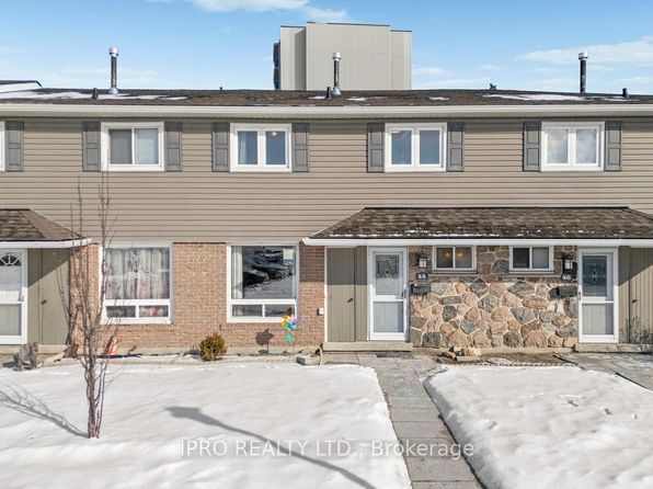 44 Village Ct, Brampton, ON L6W 1A6