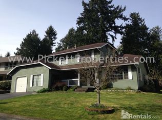 4048 NW Newport Ct, Bremerton, WA 98312