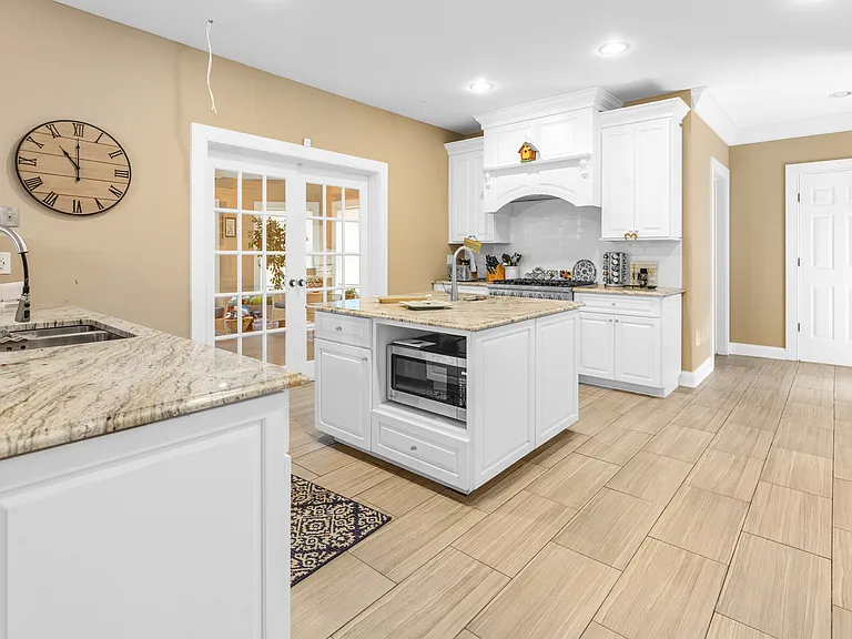 61 Wooleys Dr — Photo 8