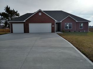 5708 Redwing Dr, Columbia, MO 65202