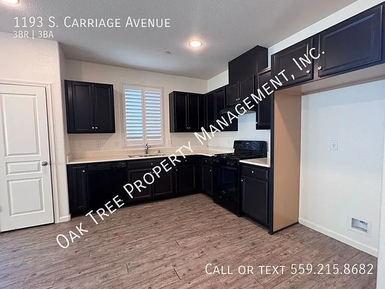 1193 S Carriage Ave — Photo 9