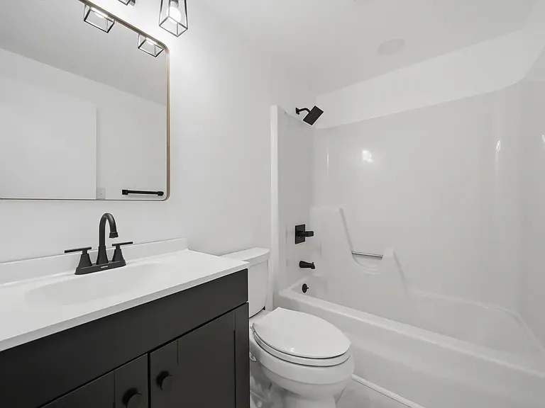 25 Silverton Dr — Photo 7