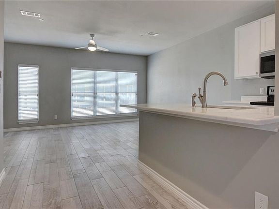 4th image of 969 W State Highway 71 Unit 5101