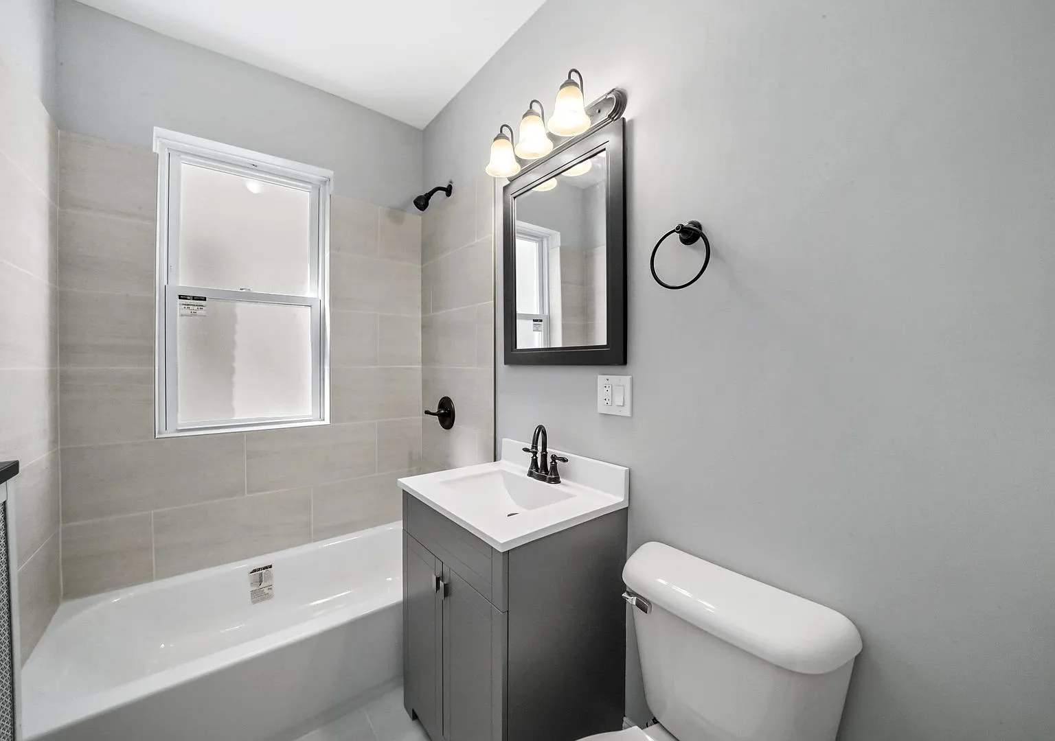 2 bed, 1300 sqft, $1,800 — Photo 3