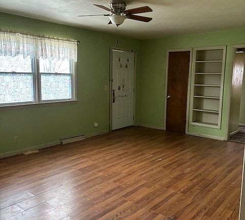 3rd image of 601 Benton Way
