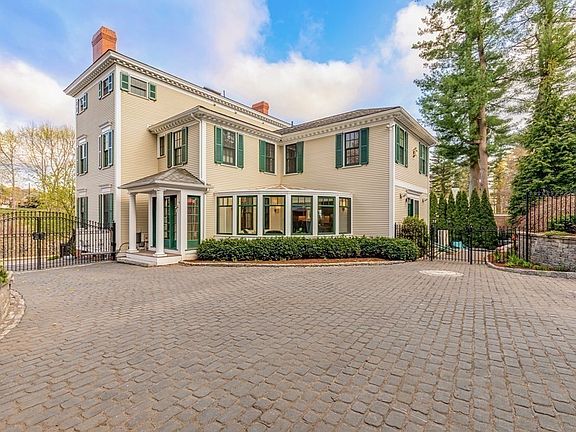 5th image of 18 Toppans Ln