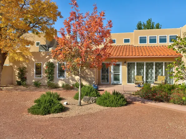 3620 Mateo Prad NW, Albuquerque, NM 87107