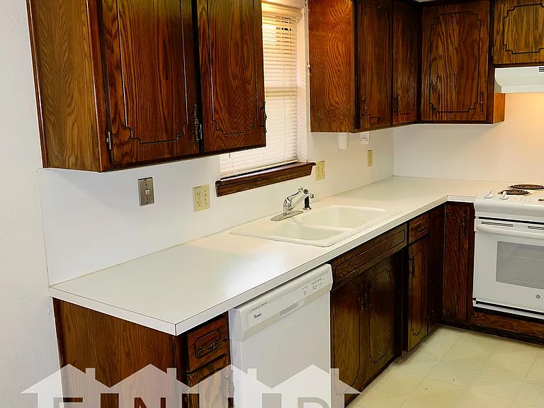 117 N Eufaula Dr — Photo 6