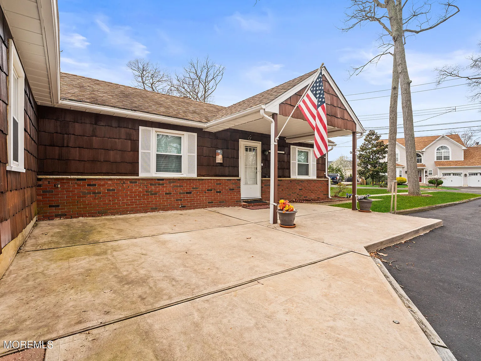 3 bed, 1216 sqft, $3,800 — Photo 4