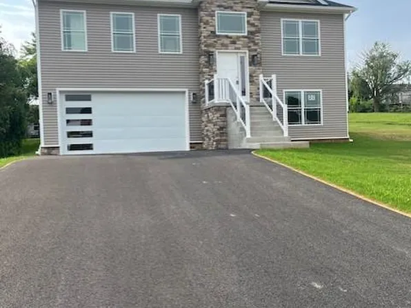 12152 Redhawk Dr, Waynesboro, PA 17268