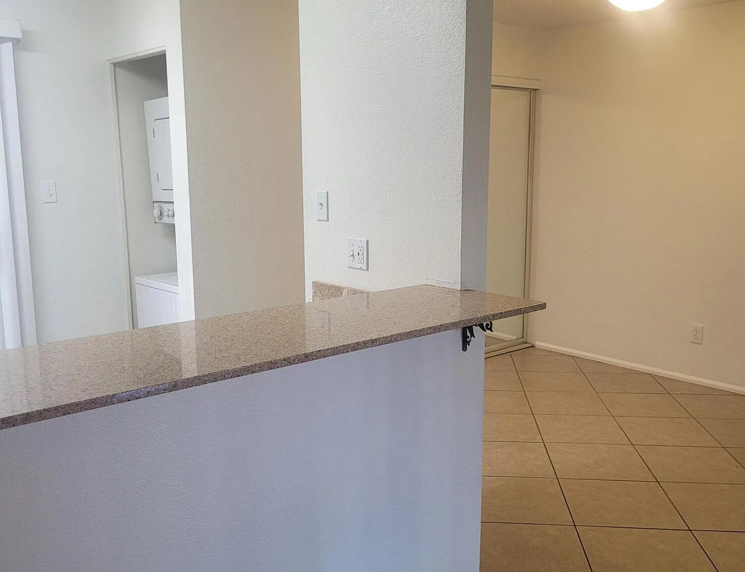 1 bed, 1.0 bath, 814 sqft, $1,550 — Photo 3