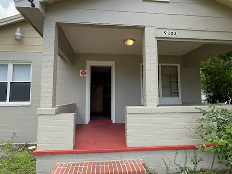 930 18th St — Photo 3