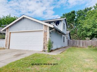 9415 Aizenberg Cir, Elk Grove, CA 95624