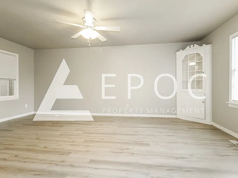 3029 NW 10th St — Photo 6