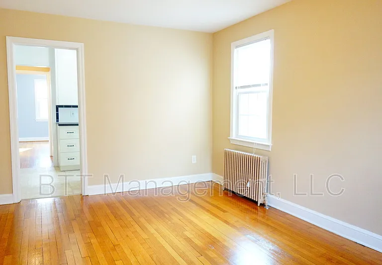 812 Greenwood Cir #4 — Photo 1