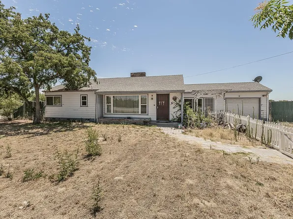 17209 E Floral Ave, Reedley, CA 93654