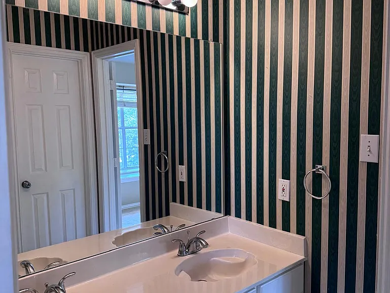 9702 Windy Hollow Dr — Photo 31
