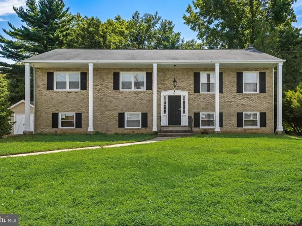 20 Meadow Rd, Pennsville, NJ 08070