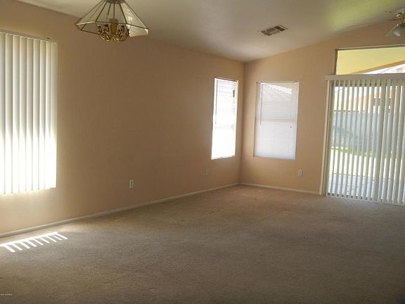 3rd image of 2411 E Derringer Way
