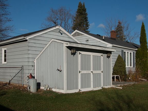 4th image of 2617 Elmwood Dr