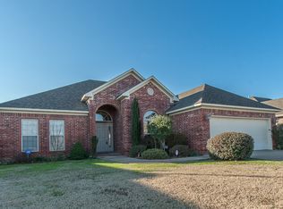 2625 Apple Blossom Ln, Conway, AR 72034