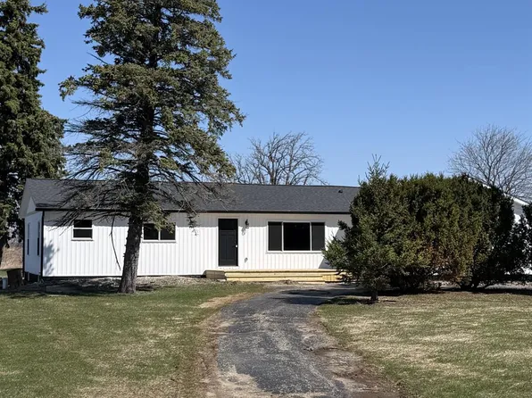 5614 Marlette Rd, Marlette, MI 48453