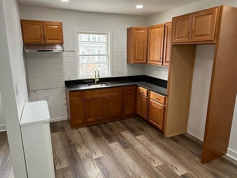 5061 N 9th St #1 — Photo 12