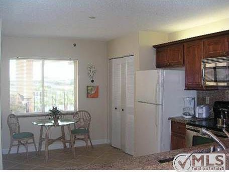 4th image of 275 Palm Ave APT B407