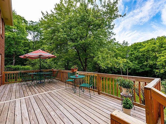3rd image of 7249 Brushwood Dr
