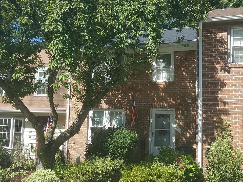 1st image of 10014 Chestnut Wood Ln