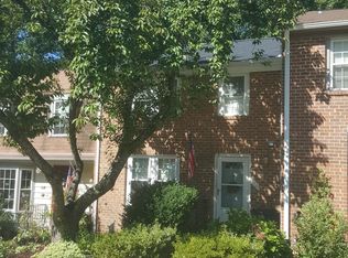 10014 Chestnut Wood Ln, Burke, VA 22015