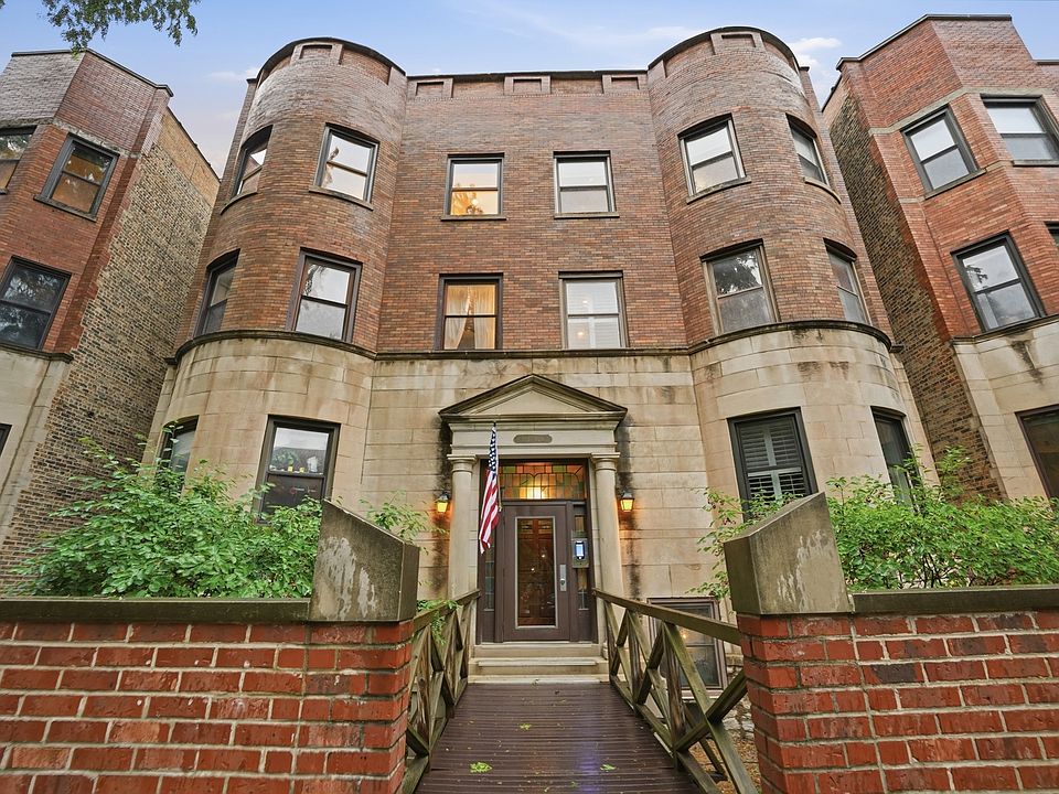1st image of 1030 W Byron St APT 3w