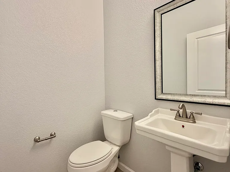 837 Magnolia Park St — Photo 13