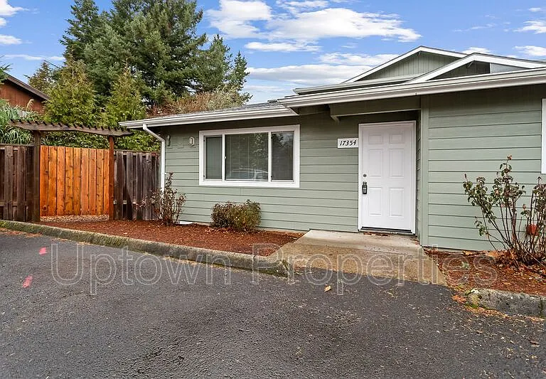 17354 Merlo Rd — Photo 29