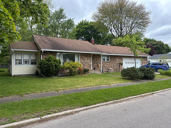 2nd image of 907 Wilson Ave