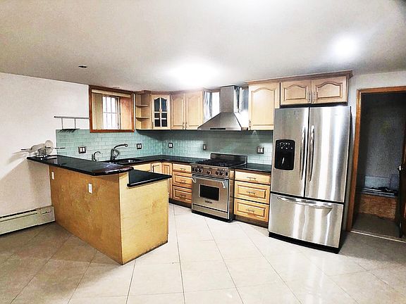 5th image of 1401 Benson Ave