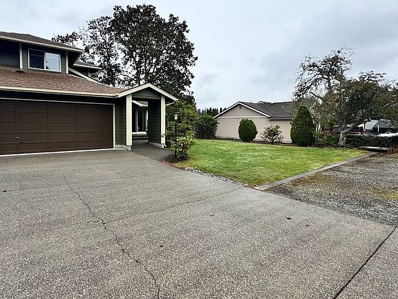 5th image of 7222 63rd Street Ct W #B