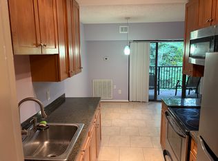 11647 Stoneview Sq APT 12C, Reston, VA 20191