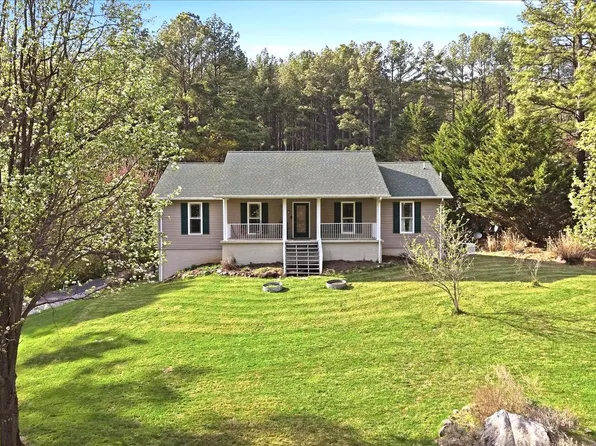 470 Red Hille Way, Bentonville, VA 22610