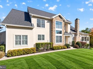 15 Brianna Rd, Holland, PA 18966