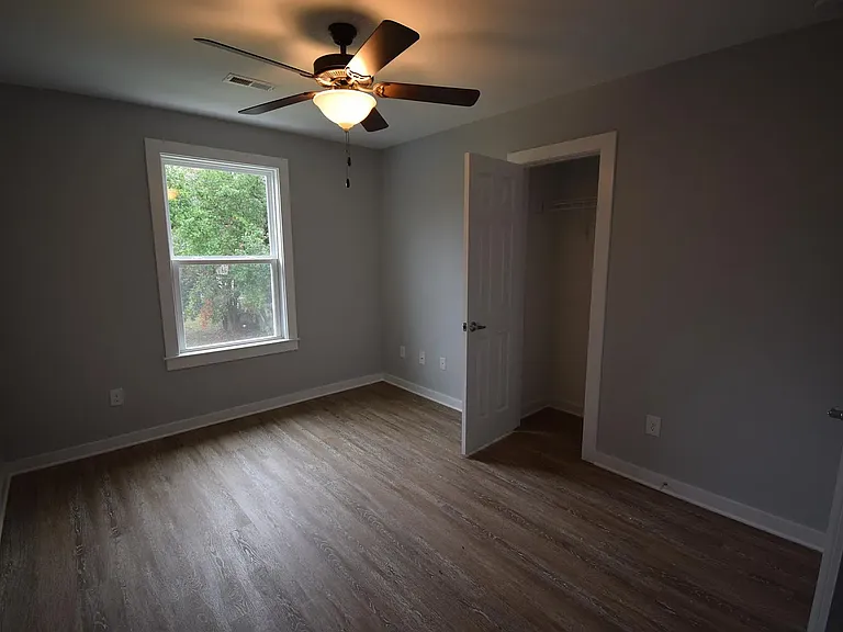 1905 Grayson St — Photo 18