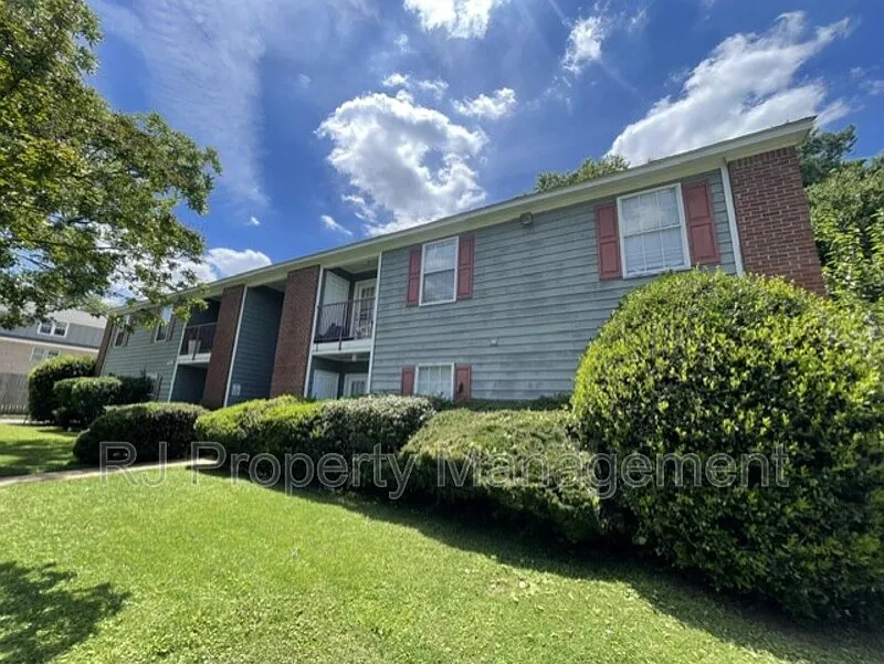 2 bed, 2.0 bath, $1,150 — Photo 2