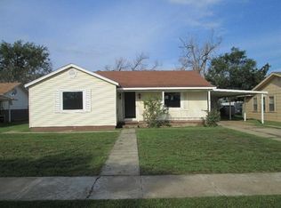 711 Milwaukee St, Plainview, TX 79072