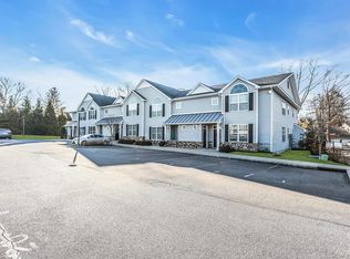 710 Breton Way #710, Glen Cove, NY 11542