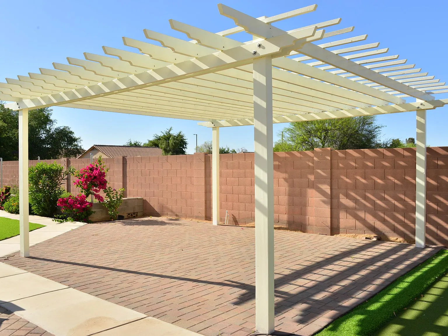 12398 W Highland Ave — Photo 2